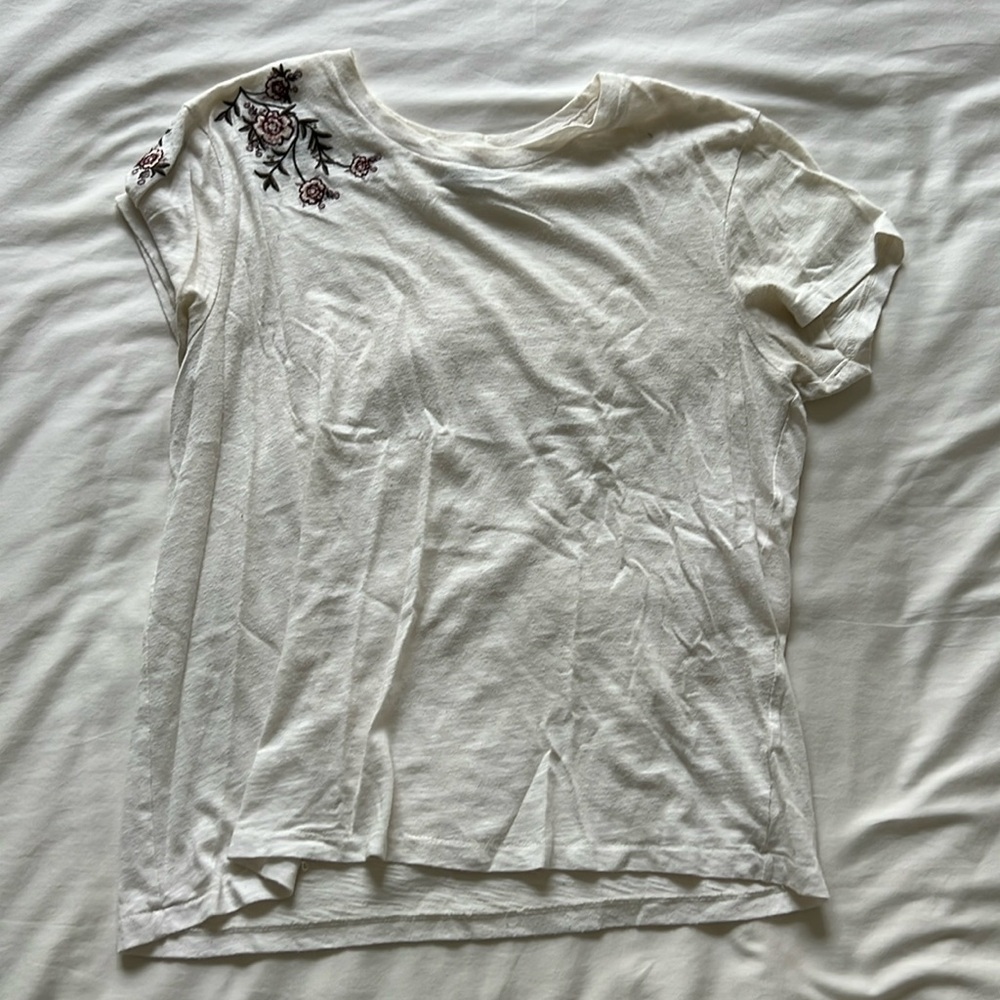 Abercrombie & Fitch- Beige graphic T
